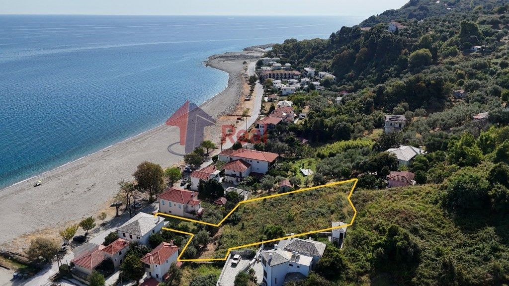 Property photo 2 of 25