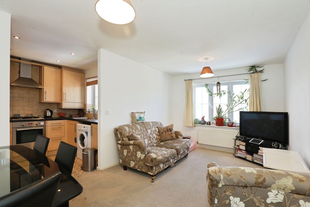 Property photo 3 of 14