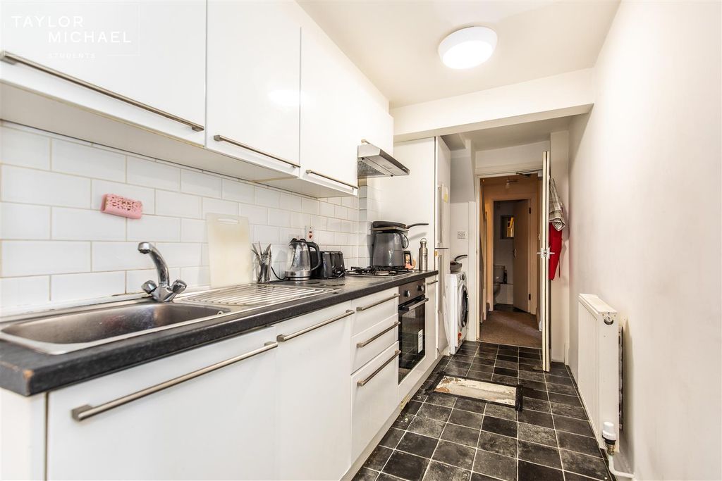 Property photo 3 of 13 Kitchen