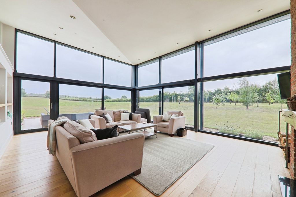 Property photo 1 of 24 4485940