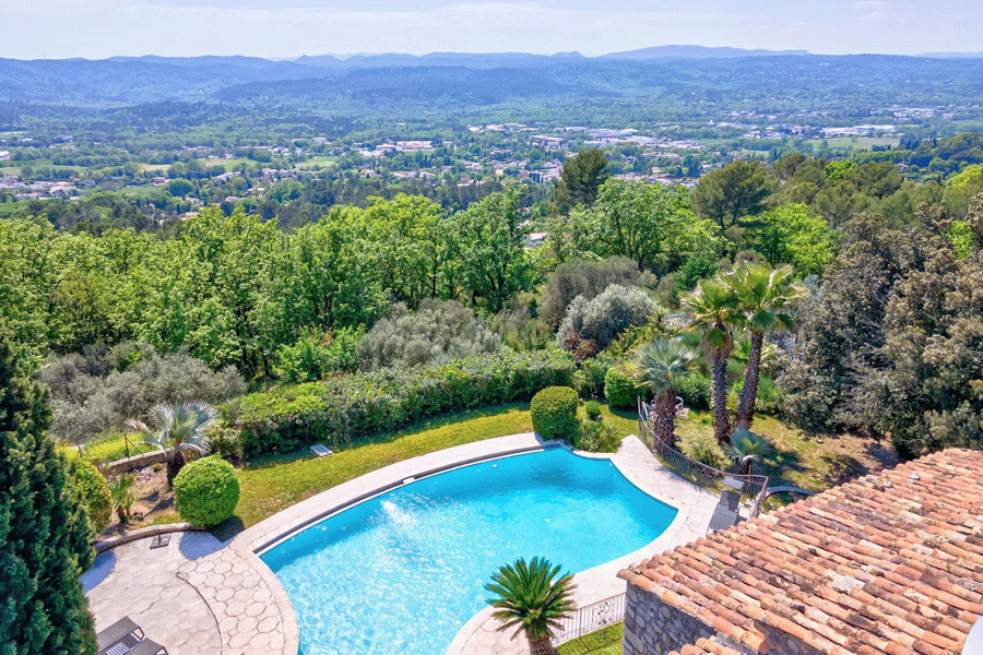 Property photo 2 of 23