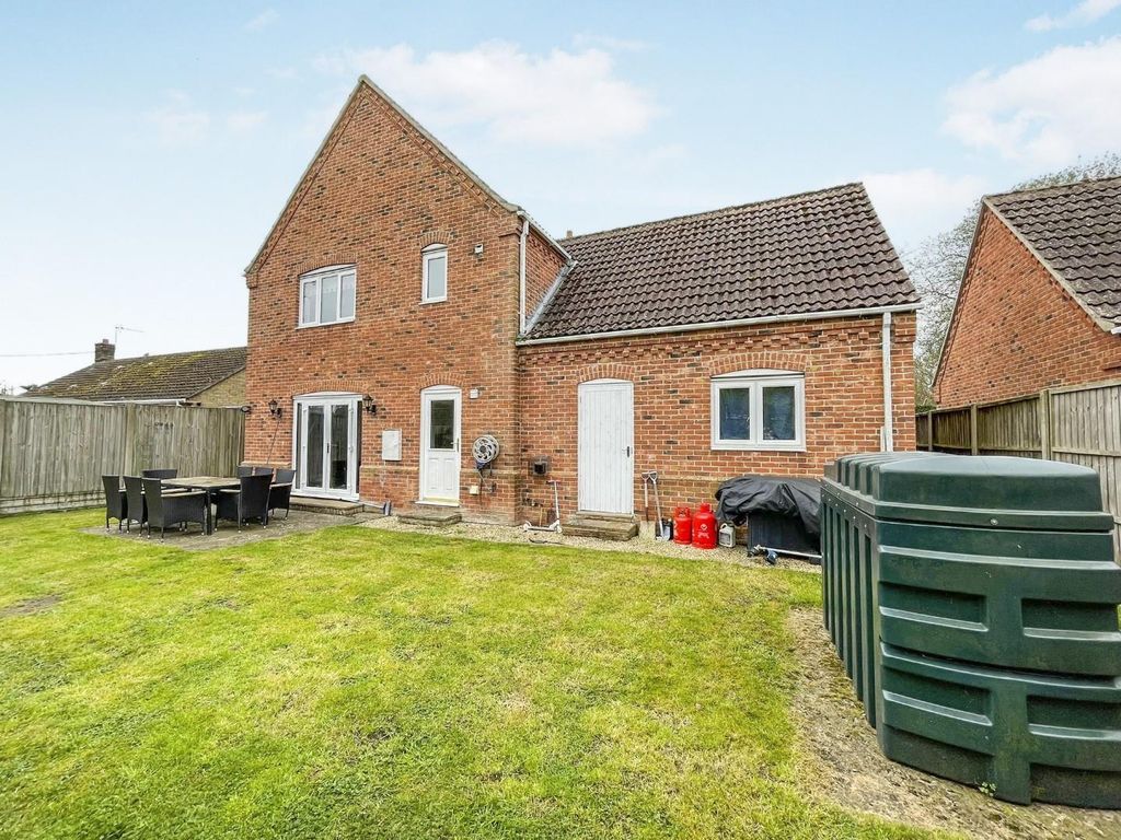 Property photo 2 of 17 Tlc_7E856639-E412-49E2-8F0c-B8Aae8Ac0A19_A2984A8.J