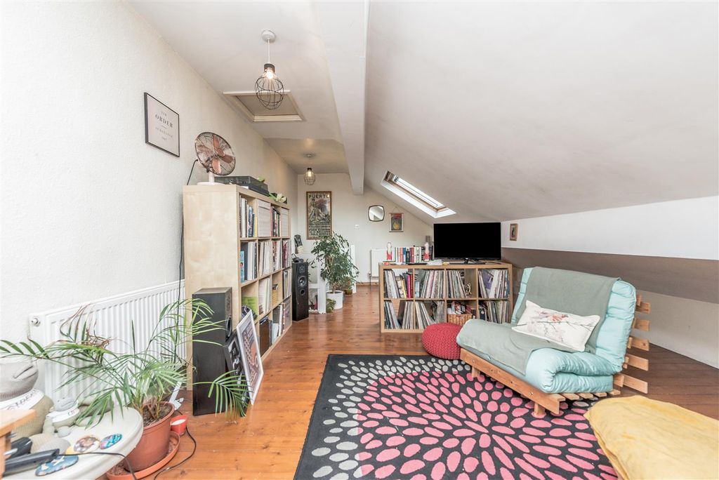 Property photo 3 of 19 Bedroom Two: