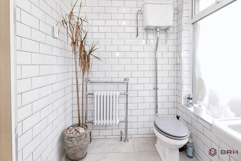 Property photo 3 of 21