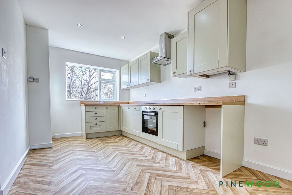 Property photo 3 of 27 Kitchen Diner