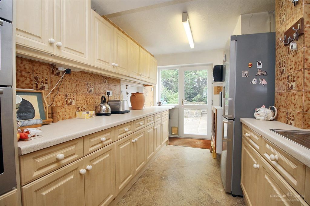 Property photo 3 of 24 Kitchen