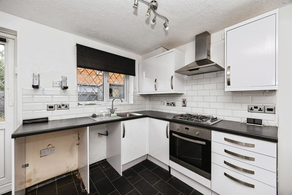 Property photo 2 of 13