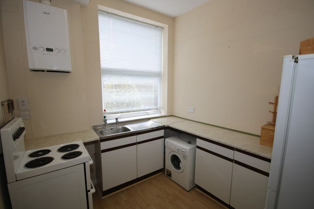 Property photo 3 of 5