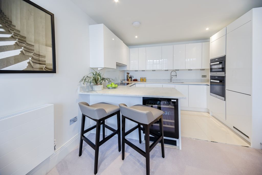Property photo 1 of 20 8317618-Interior12