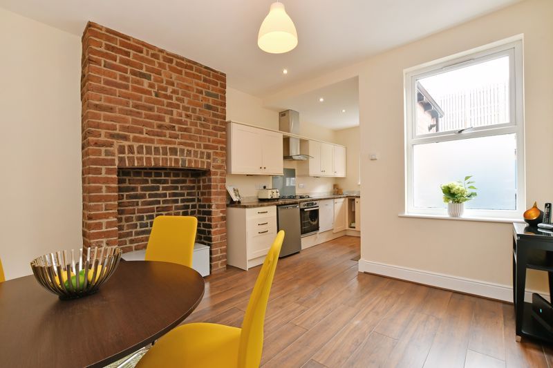 Property photo 1 of 26 Dining Kitchen