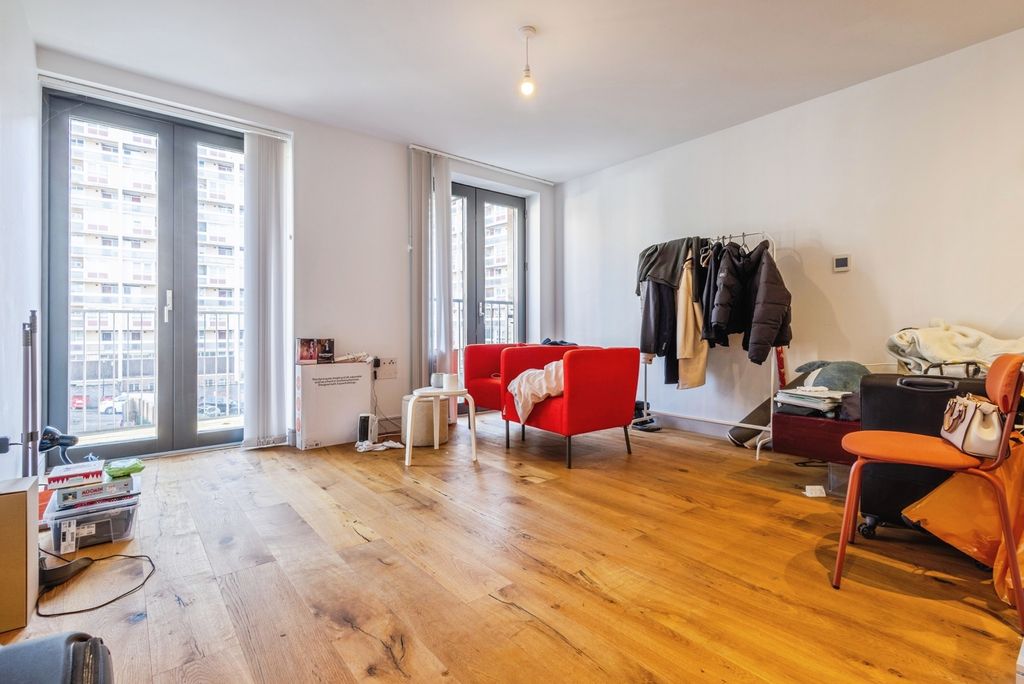 Property photo 2 of 10 Pbox-Img.Jpg