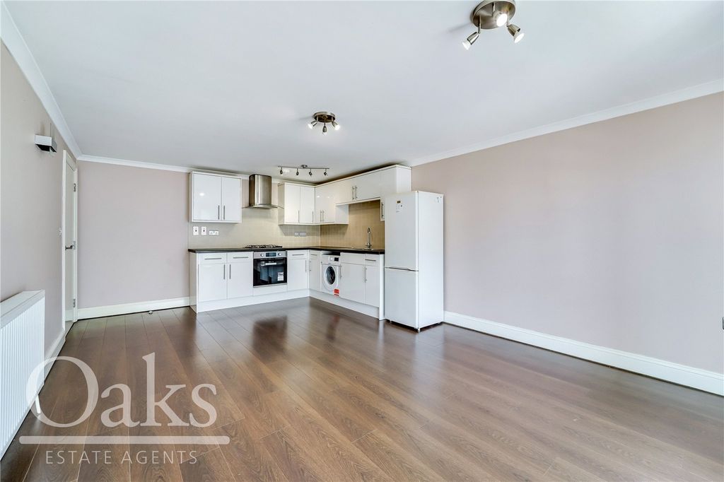Property photo 2 of 10 Picture No. 12