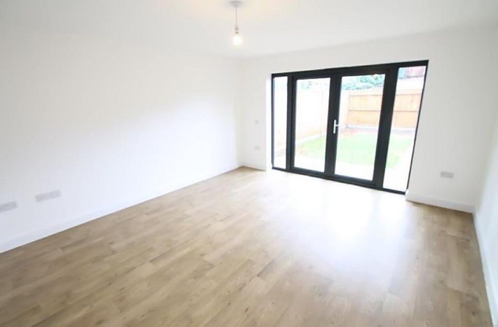 Property photo 3 of 8 7