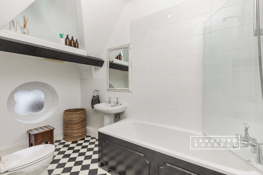 Property photo 3 of 10 8506Acd2-B505-F11...