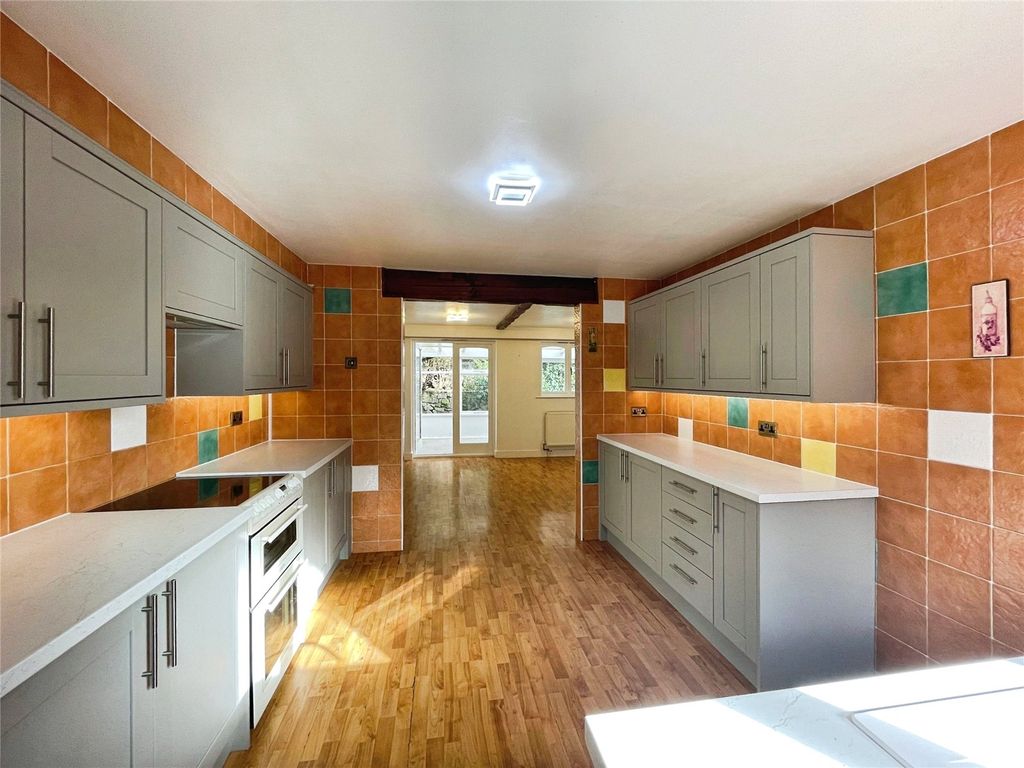 Property photo 2 of 26 Picture No. 09