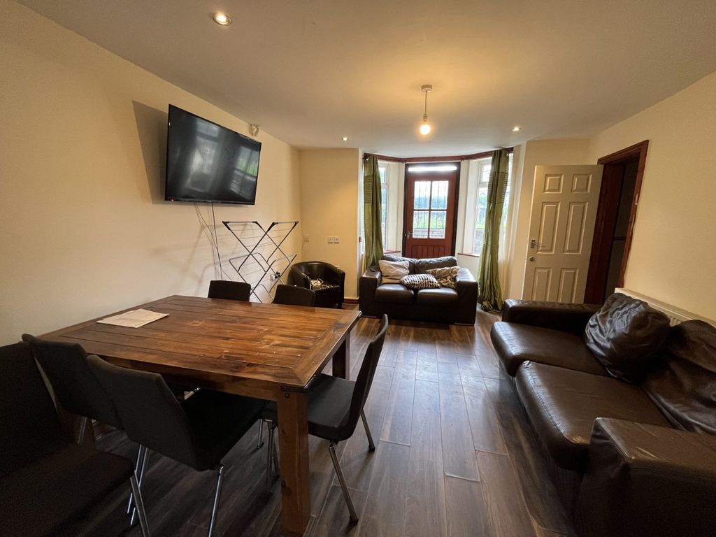 Property photo 2 of 13 Picture No. 03