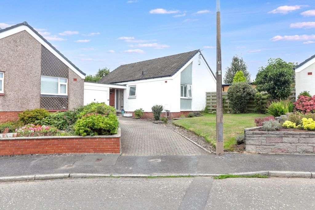 Property photo 1 of 25