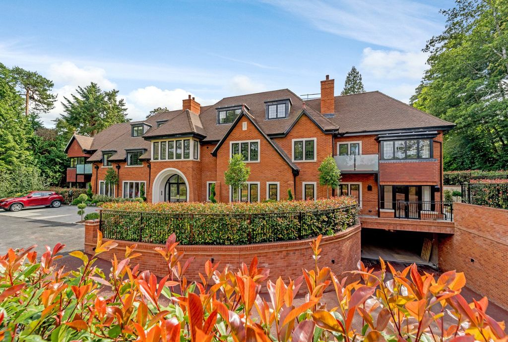 Property photo 3 of 13 Front