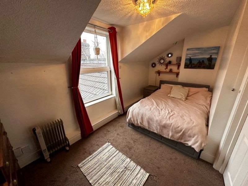 Property photo 3 of 7 Photo 7