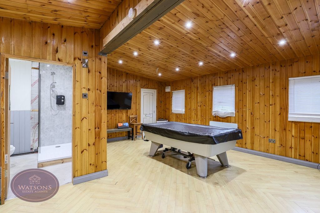 Property photo 2 of 36