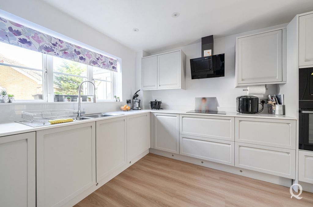 Property photo 2 of 27 5d73009A-0F0F-45B...