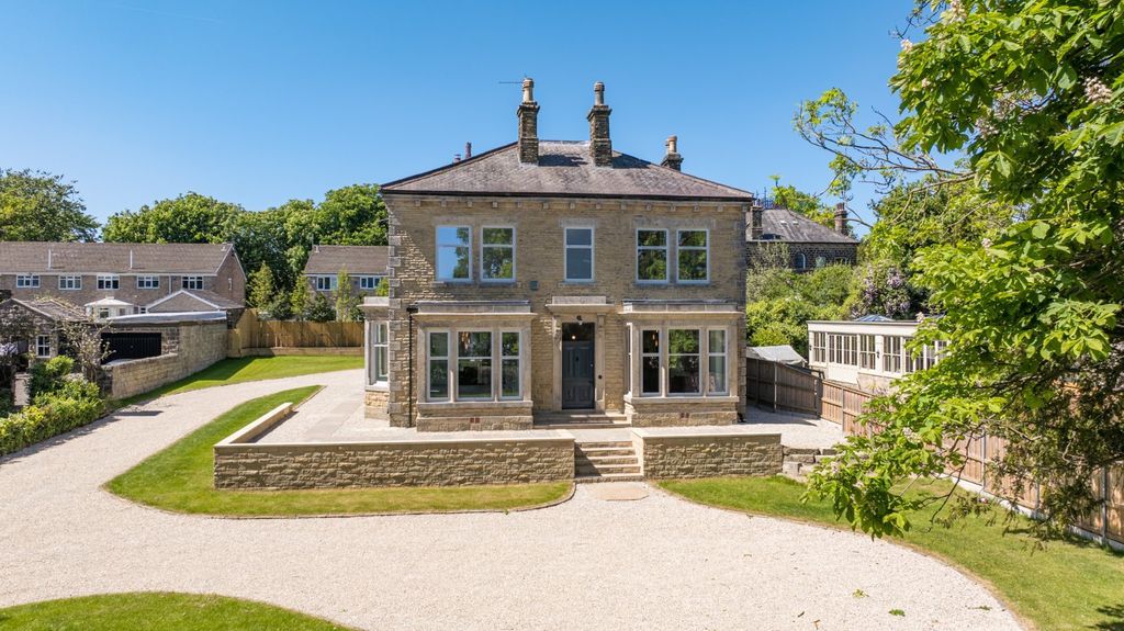 Property photo 2 of 23 Picture No. 83