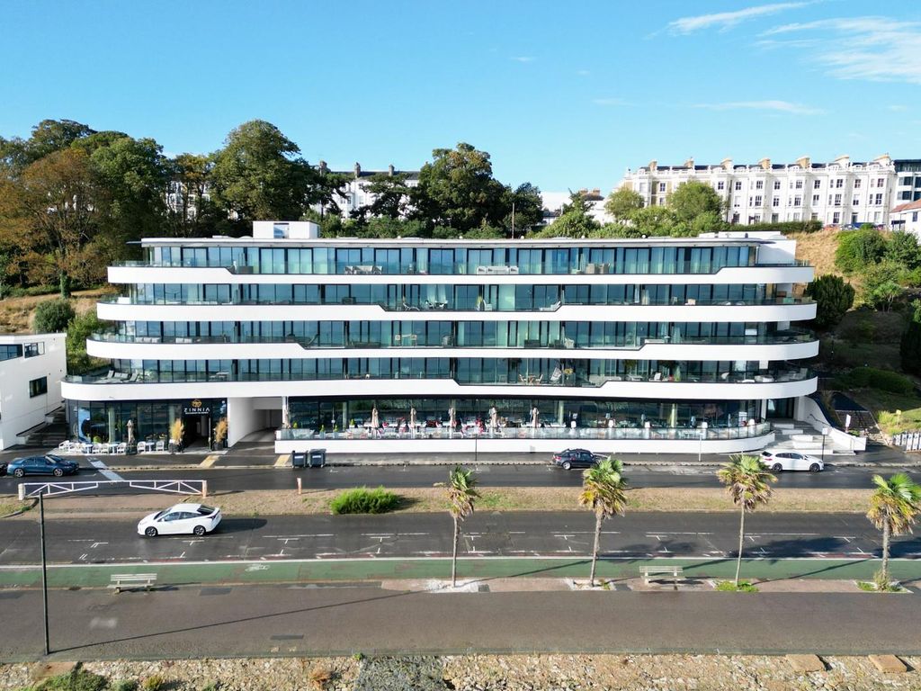 Property photo 1 of 29 Clifftown Shore