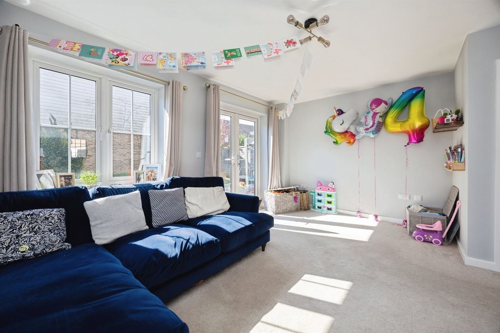 Property photo 2 of 19