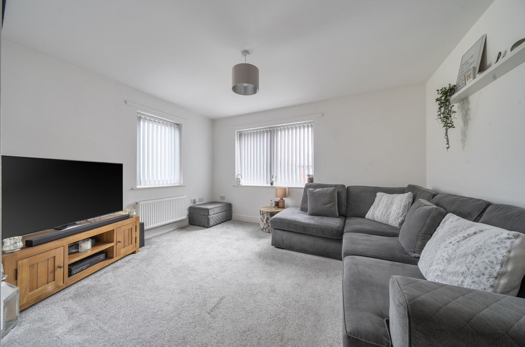 Property photo 2 of 10 1439549-10-69d8d3...