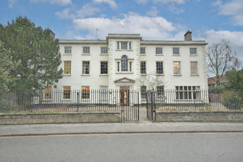 Property photo 2 of 20