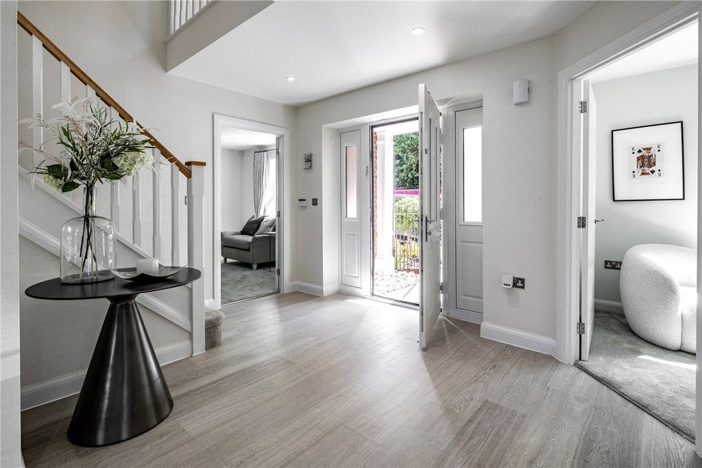 Property photo 3 of 10 Picture No. 06