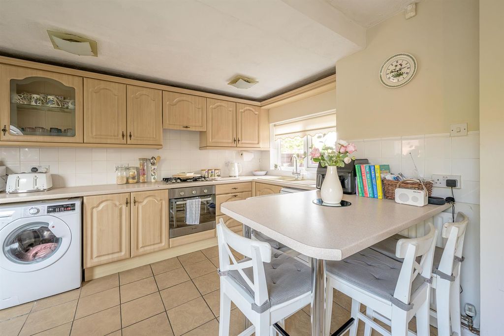 Property photo 2 of 23