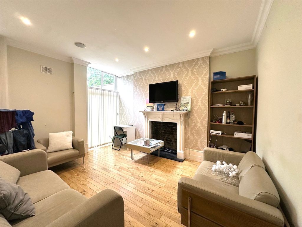 Property photo 1 of 6 Picture No. 10