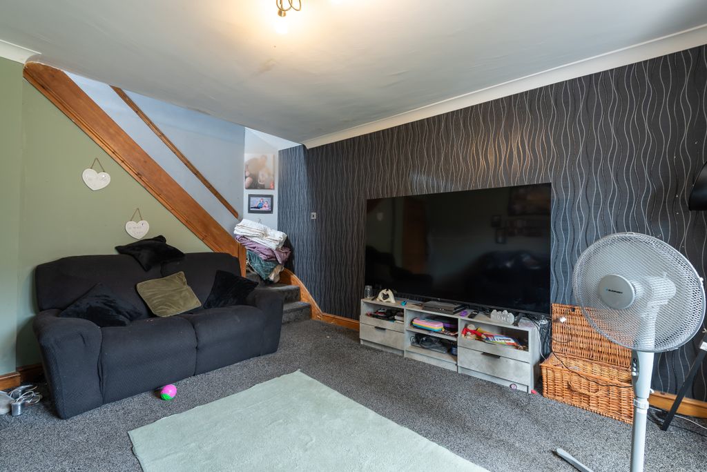 Property photo 3 of 26