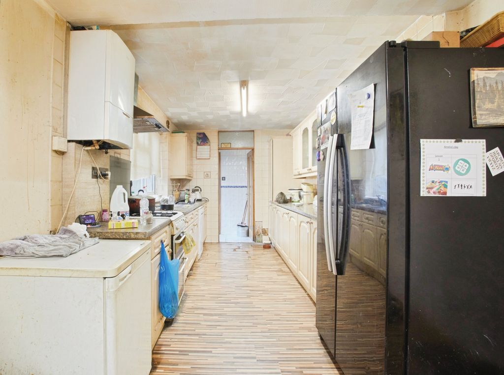 Property photo 3 of 20