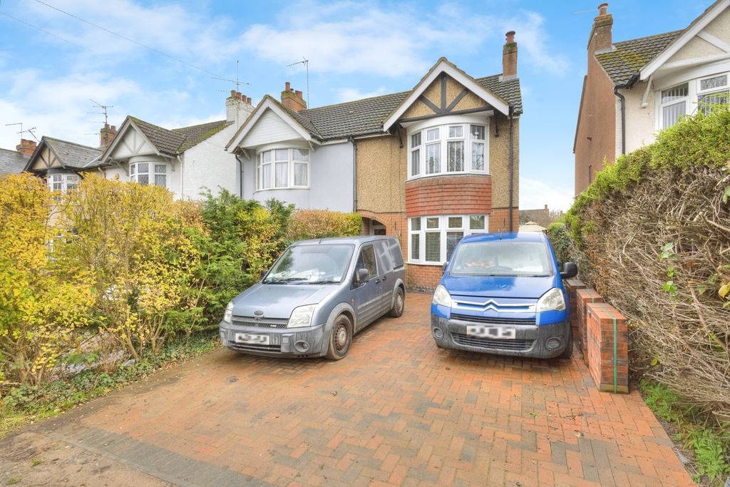 Property photo 1 of 18 Front