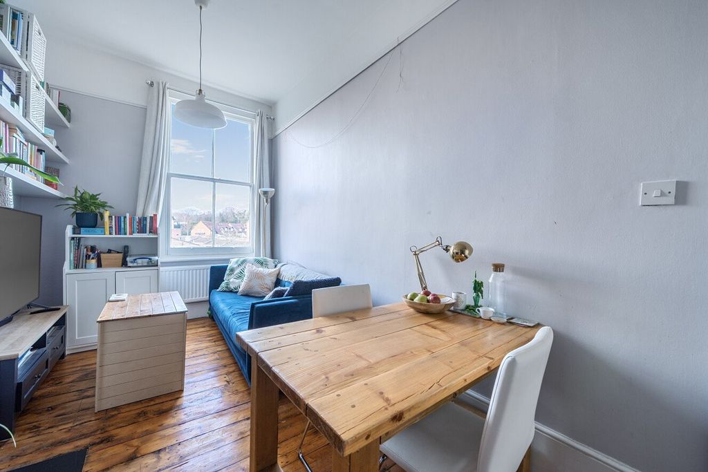 Property photo 2 of 11 Picture No. 21