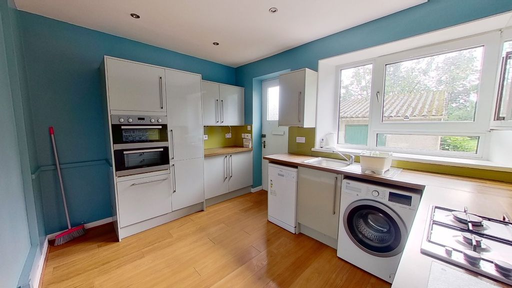 Property photo 3 of 17 Photo 3