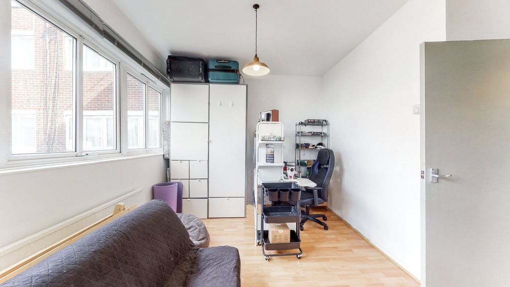 Property photo 2 of 7