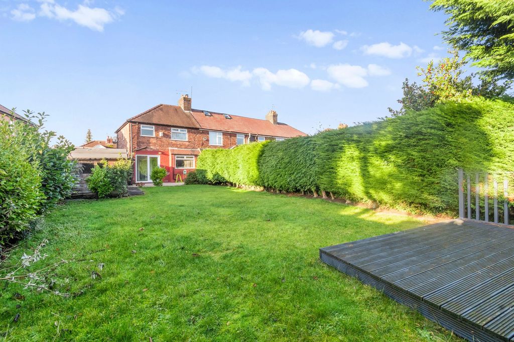 Property photo 2 of 28