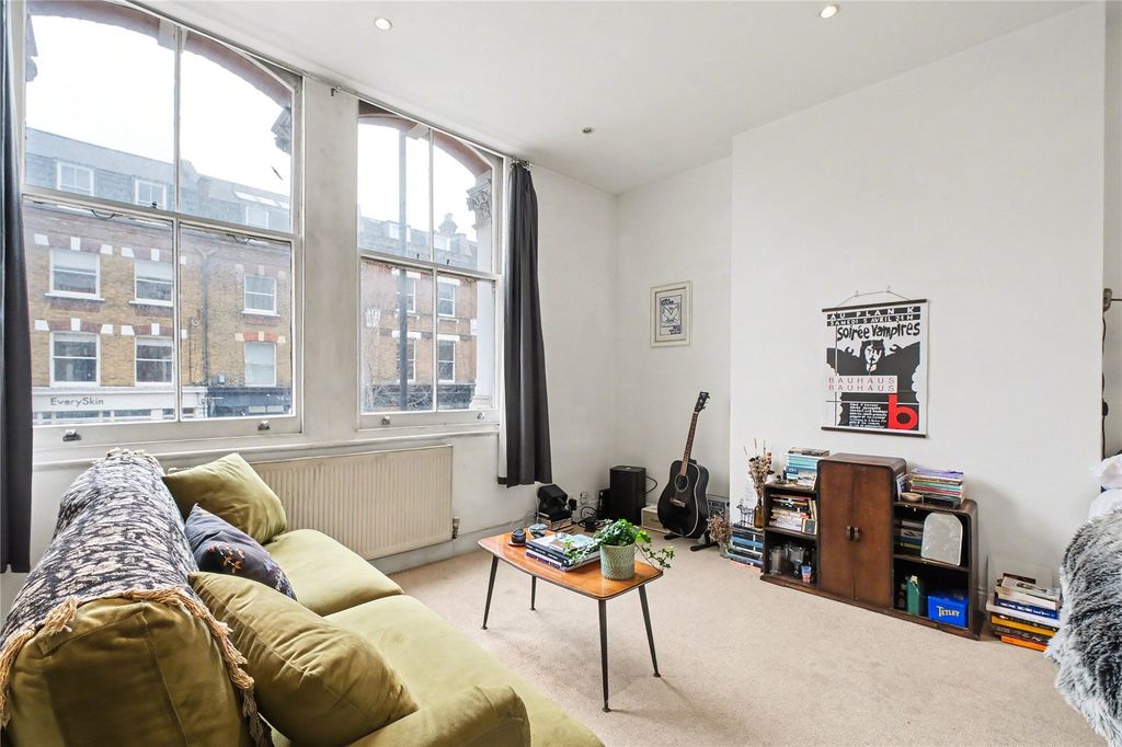 Property photo 2 of 11 Picture No. 01