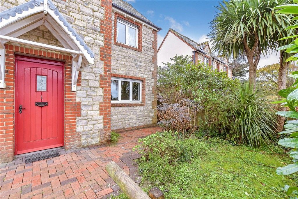 Property photo 1 of 15 Front Garden