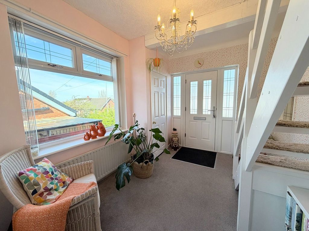 Property photo 2 of 34