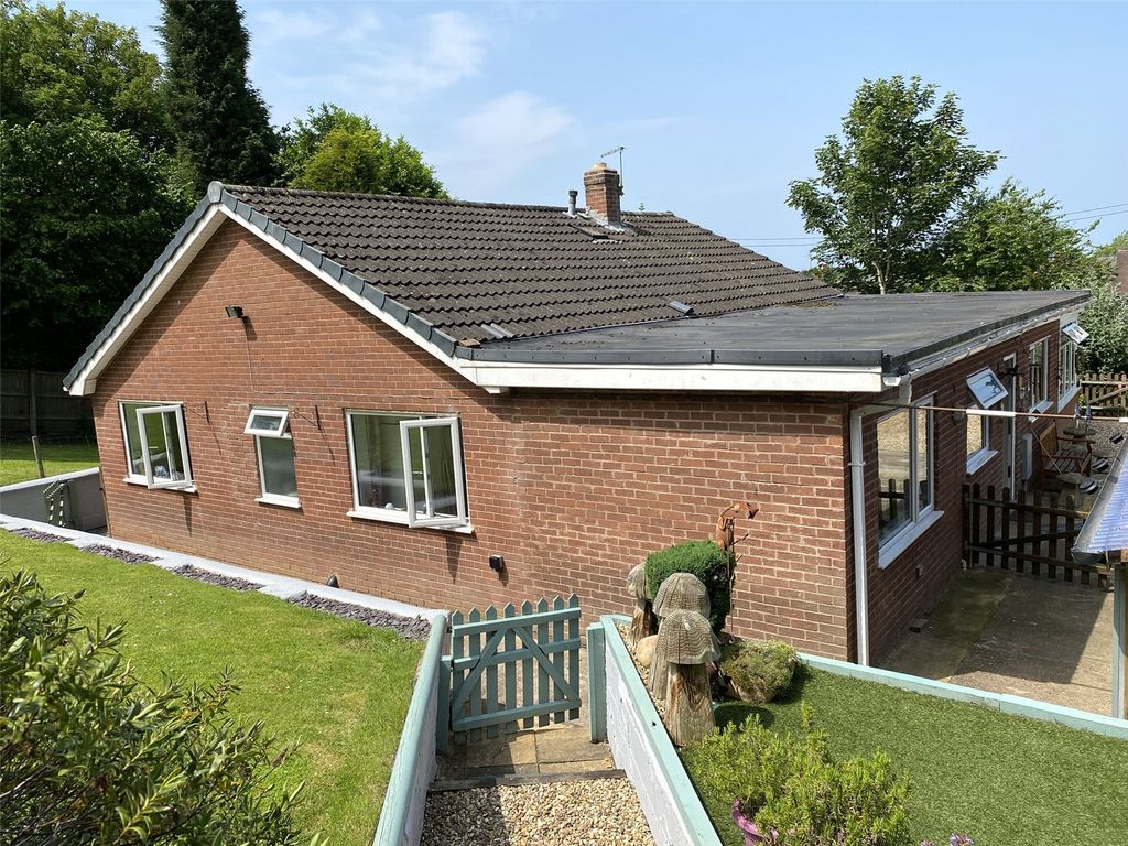 Property photo 1 of 31 Picture No. 28