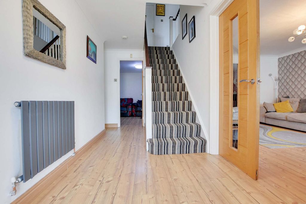 Property photo 3 of 29