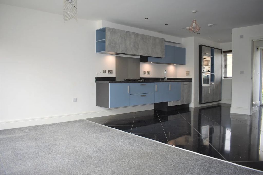 Property photo 2 of 6 Not Specified