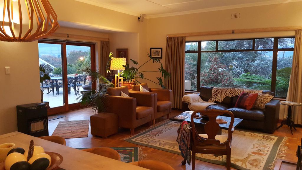 Property photo 2 of 77 Sw1698664