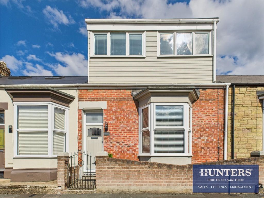 Property photo 1 of 12 External