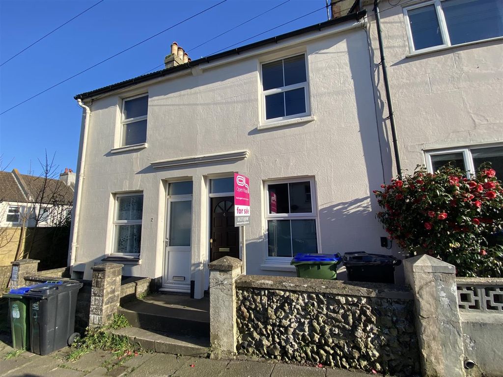 Property photo 1 of 11