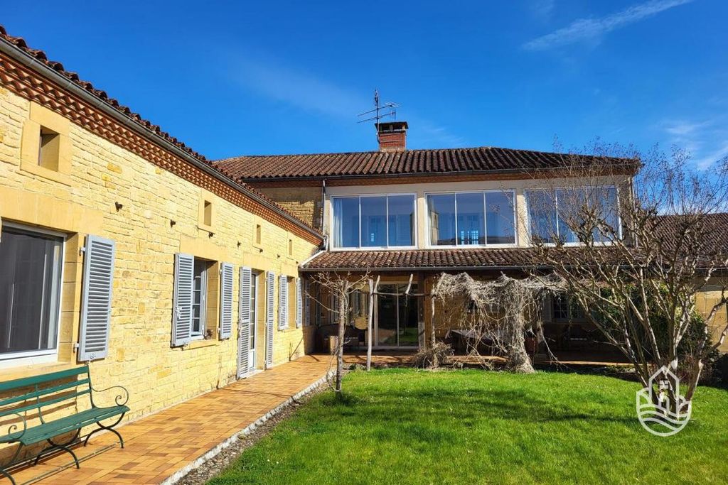 Property photo 2 of 15